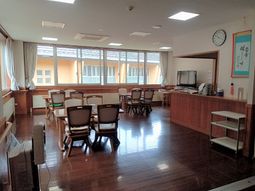 明るい共有スペースの様子