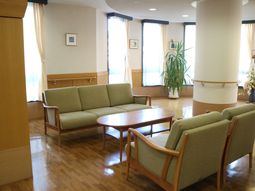 明るい待合スペース