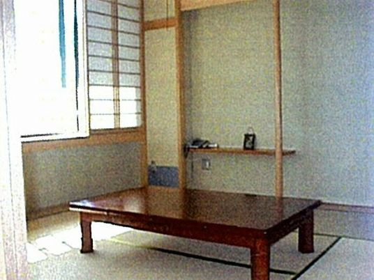 和室の居室内観