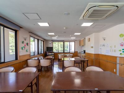 自然光が入るダイニングルーム