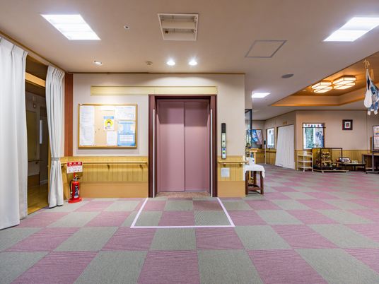 広々とした廊下