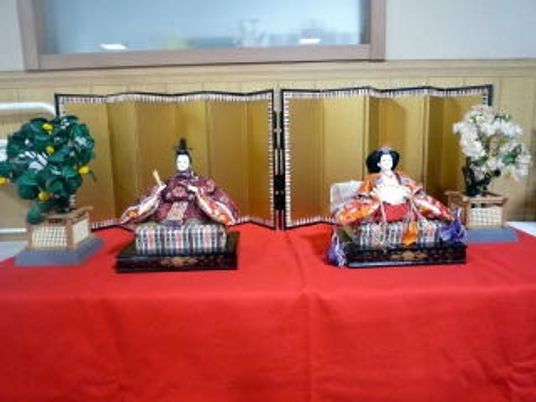 ひな人形装飾の和室