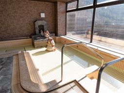 開放的な空間の浴室