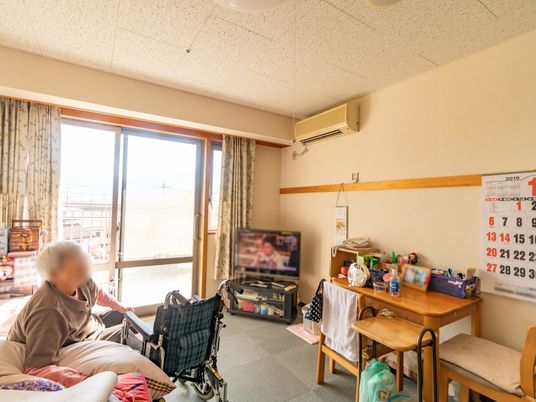 明るい個室の一角