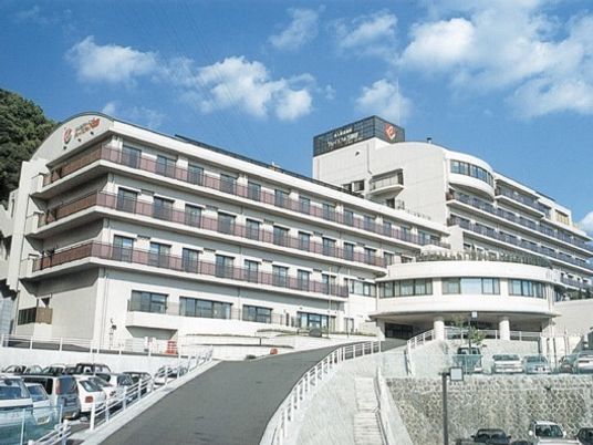 多階層の建物外観