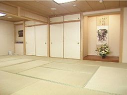 明るい畳の和室