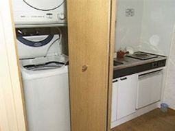 コンパクトな洗濯キッチン