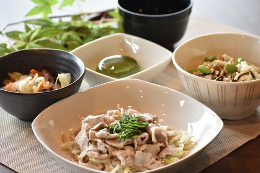 食堂の料理