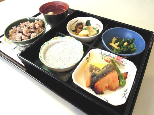 栄養バランスの取れた食事