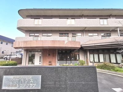 ケアハウス外観エントランス