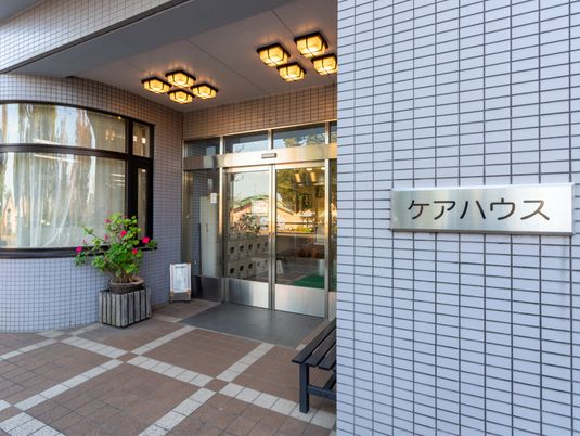 施設の入り口