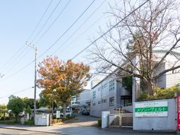 落ち着いた外観
