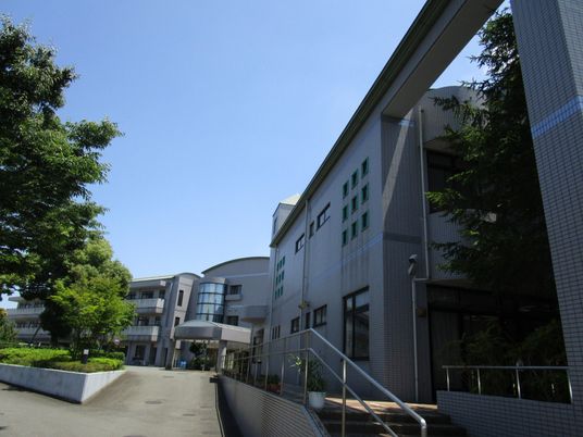 清潔感ある施設外観