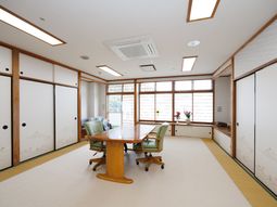 明るい和室の居室