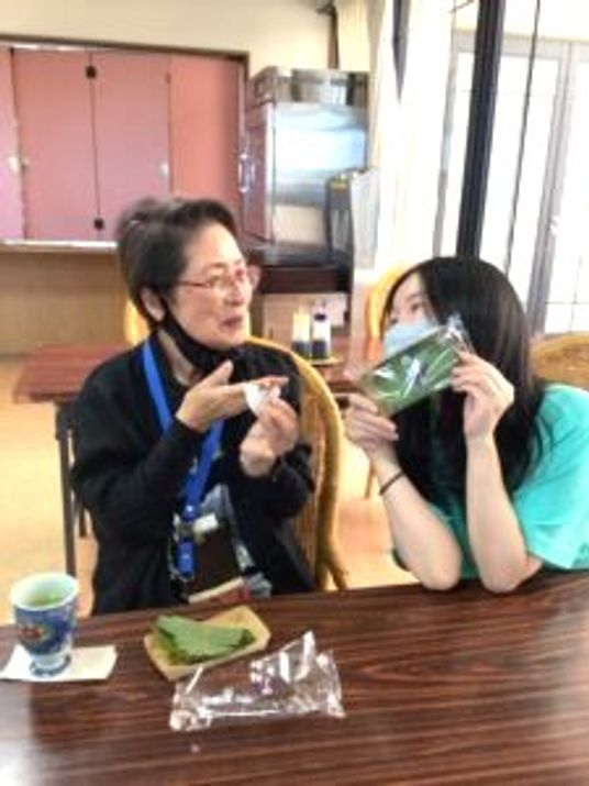 広いラウンジ