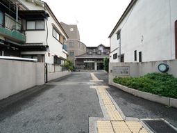 清潔感あるエントランス