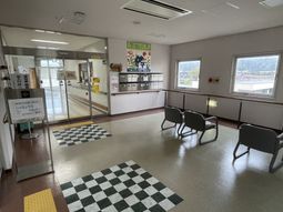 明るい廊下の空間