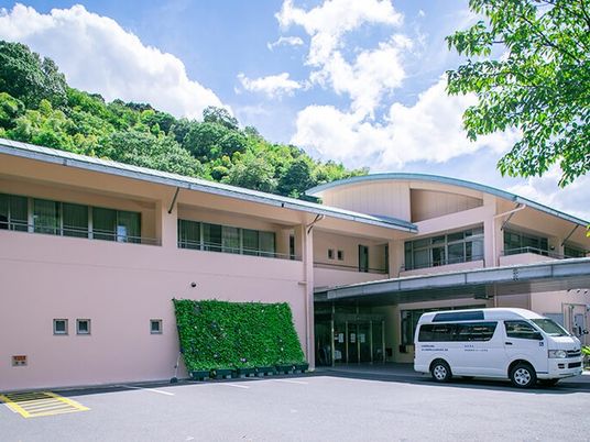 施設の外観