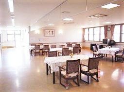 明るい食堂の様子