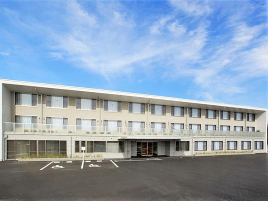 清潔感のある外観の建物
