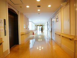 廊下の清潔な印象