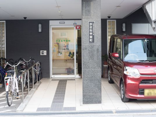 エントランスの外観