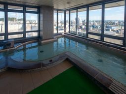広々とした浴室
