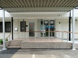 エントランスの外観