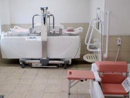 特殊浴槽と安全設備