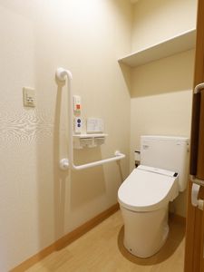 手すり付きトイレの様子