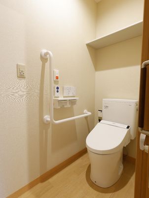 手すり付きトイレの様子