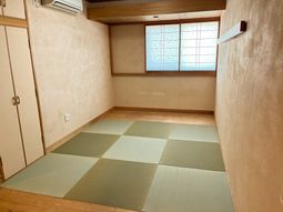温かな和室の居室