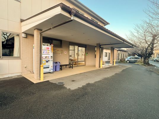自動販売機のあるエントランス