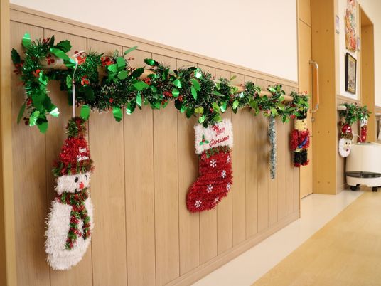 クリスマス飾りの廊下