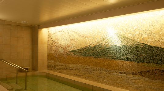 モザイクタイルの壁面アート