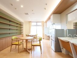 明るい共有キッチン