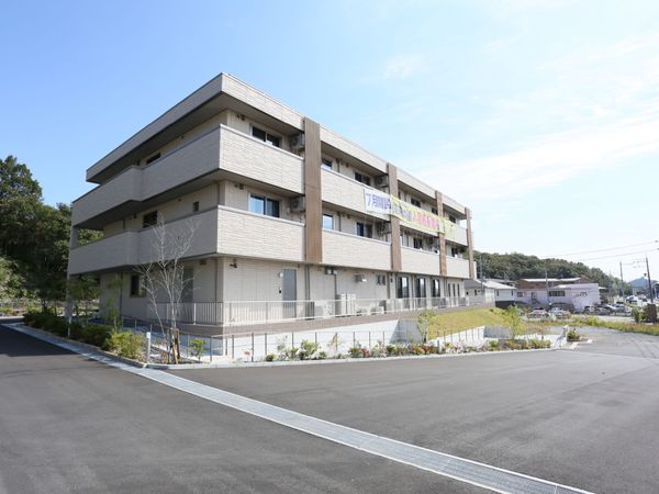 清潔な建物の外観
