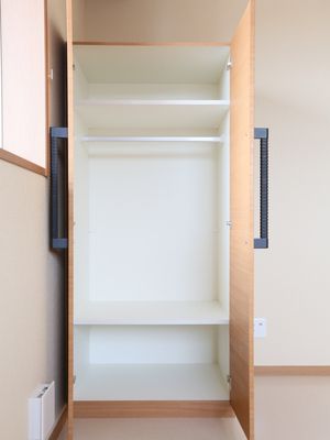 和室のシンプルなクローゼット