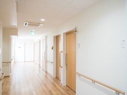 清潔感のある廊下風景