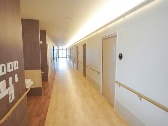 明るい廊下の様子