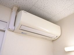 室内のエアコン設備