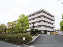 多階層建物の外観