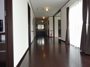 明るい廊下  