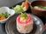 カラフルな料理の盛り付け