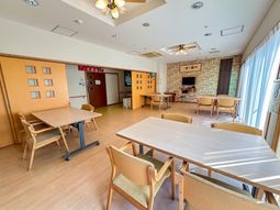 ゆとりのある快適な食堂