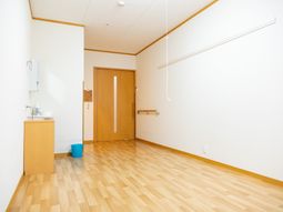 広々とした明るい居室