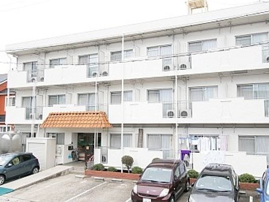 外観の建物前  