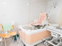 バリアフリーの浴室設備