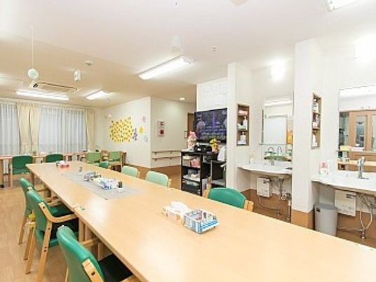 明るい食堂  