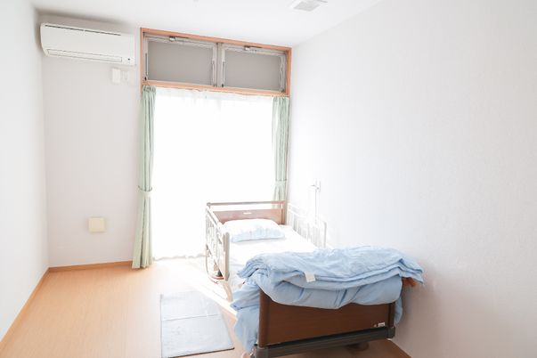 明るく清潔な居室